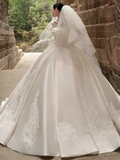 Vintage Ball Gown Strapless Sleeveless Lace Wedding Dress HZ1024